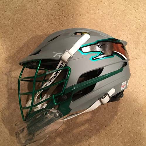 Loyola Greyhounds Cascade R Helmet
