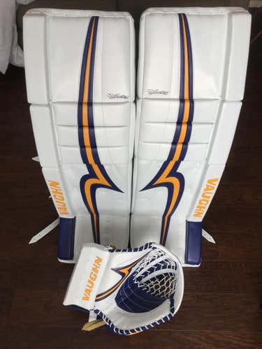 NEW Vaughn Pro V Elite Pro Carbon Goalie Pads & Glove - 35+2