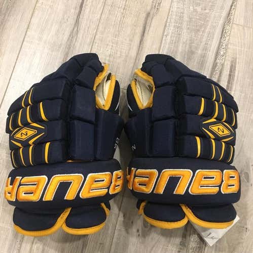 Bauer Nexus 4-Roll 14” Gloves. Canisius College D1