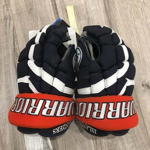 Warrior Covert DT2 Gloves - 11” Islanders Themed