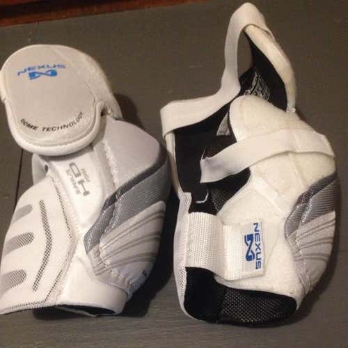 Bauer Nexus 600 Elbow Pads