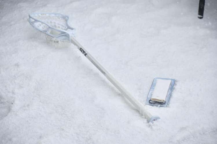 BN WHITE STX STALLION 700 STX ALLIANCE VFT SHAFT PROFESSIONALLY STRUNG COMPLETE STICK