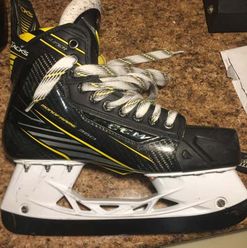 CCM Super Tacks 8.5D