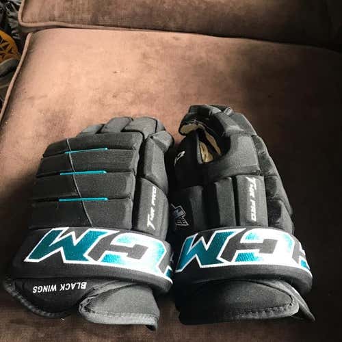 Brand New CCM Pro Tacks Gloves