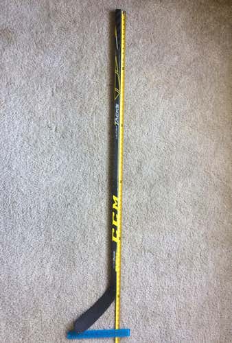 CCM Ultra Tacks Stick, Senior, Righty, P14, 100 Flex, 66.5", Mid Curve