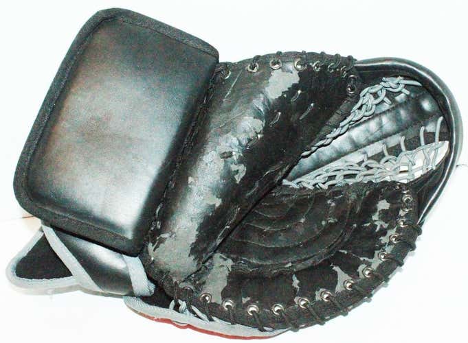 TOUR YOUTH GOALIE GLOVE FOR BALL OR ROLLER OR INDOOR HOCKEY USED