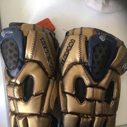 Used Good Condition Notre Dame Maverik Gloves 24