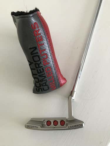 Left Handed 2016 Scotty Cameron Putter 34” Mint Condition