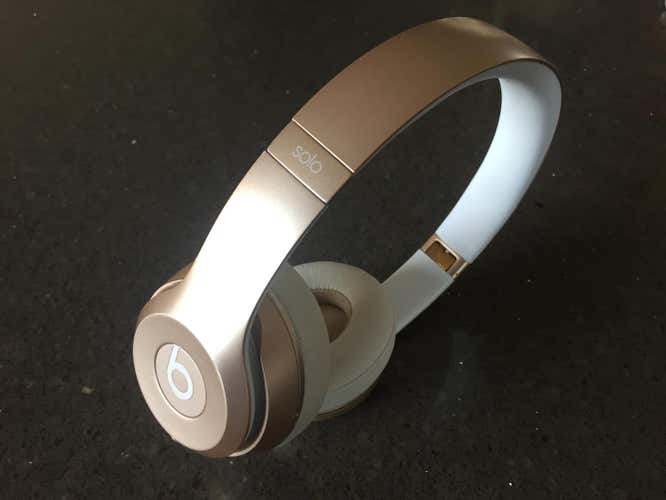 BEATS SOLO2 WIRELESS HEADPHONES WHITE / GOLD