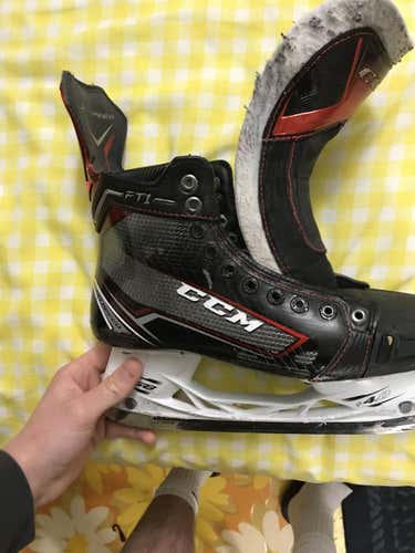 Used CCM Skates