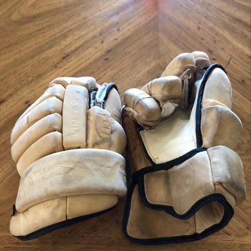 Vintage Eagle Gloves BRAND NEW PALMS