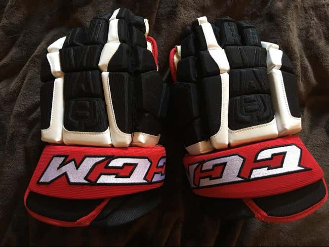 Brand New Portland Pirates 15” CCM U+CL Gloves