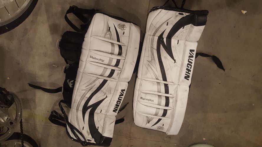 Vaughn Goalie Leg Pads Junior