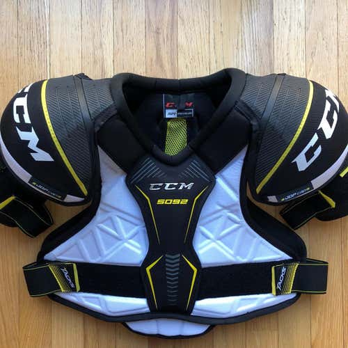 CCM Tacks  5092 Shoulder Pads