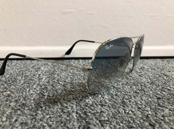 Ray Ban Aviator Sunglasses