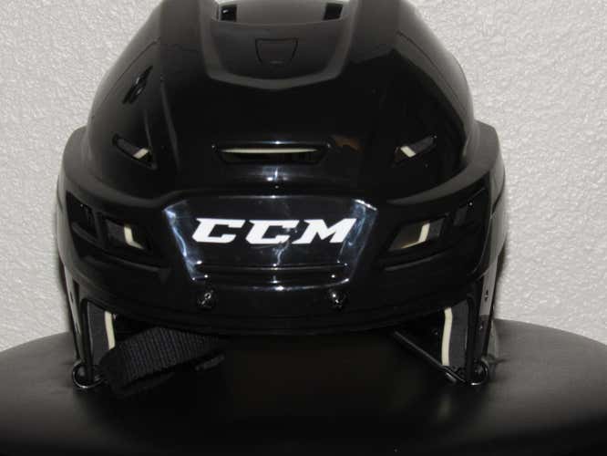 CCM Resistance 110 Sr. Small Helmet