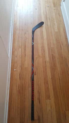 Bauer Vapor X700 Lite (and light on use!) RH P28 Sr. Not Cut! Kane Tacki-Mac Grip!