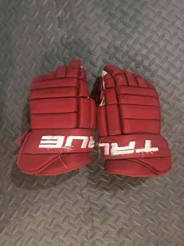 True Pro Gloves Senior size 14
