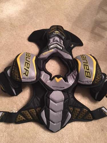 Bauer Shoulder Pads Junior Total One NXG