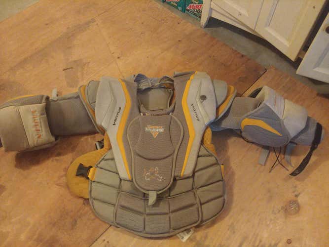 Vaughn Goalie Chest Protector Senior