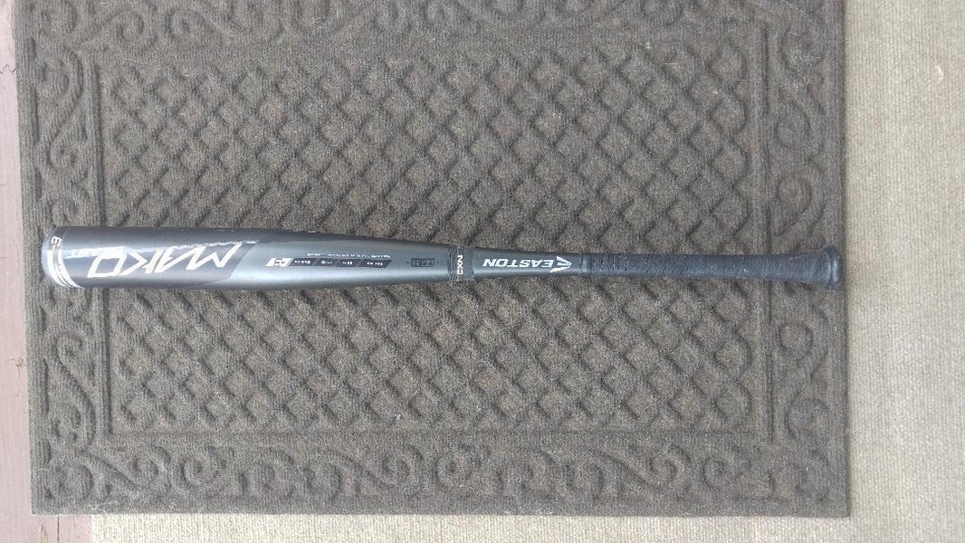Easton 2017 Mako Beast Bat