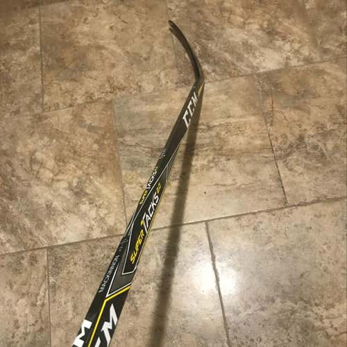 NATHAN MACKINNON PRO STOCK CCM Super Tacks 2.0