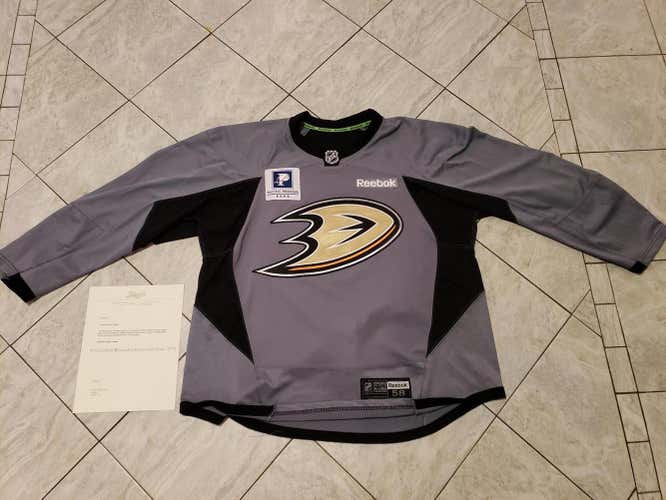 Reebok Ducks Antoine Vermette worn practice jersey with LOA, size 58