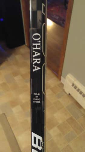 New Bauer 1s Stick NCAA Model RH 87 flex p92 grip