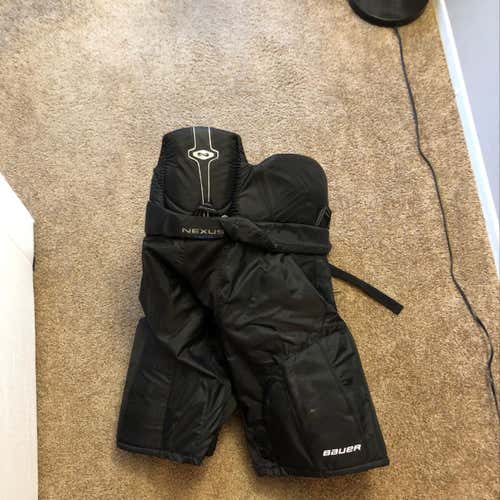 Bauer Nexus 400 - Hardly Used
