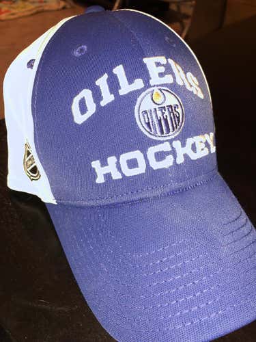 Reebok Center Ice Edmonton Oilers  Hockey Hat