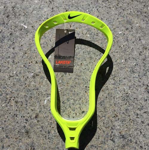 BNWT 3 Volt Nike Lakota U