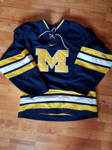 Michigan Wolverines Fan Jersey