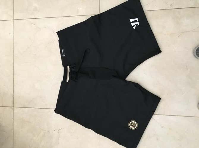 *Brand new* Boston Bruins (Shell Of Pants) XL Warrior