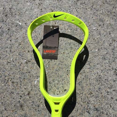 BNWT Volt Nike Lakota