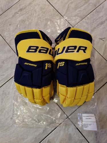 New Bauer 1s Michigan wolverines gloves, 15"