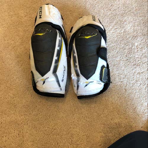 Ultra Tacks Elbow Pads Size L. Prostock