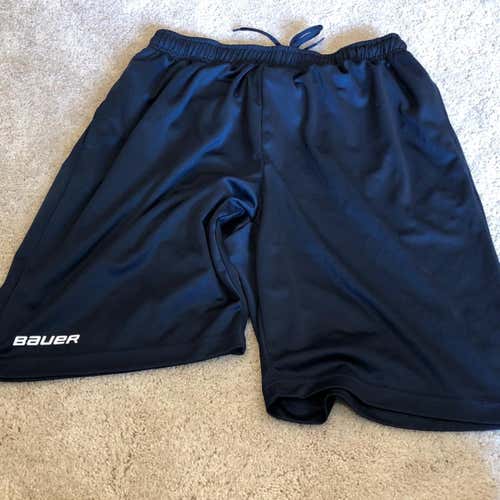 Bauer Hockey Training Shorts. Size Large
