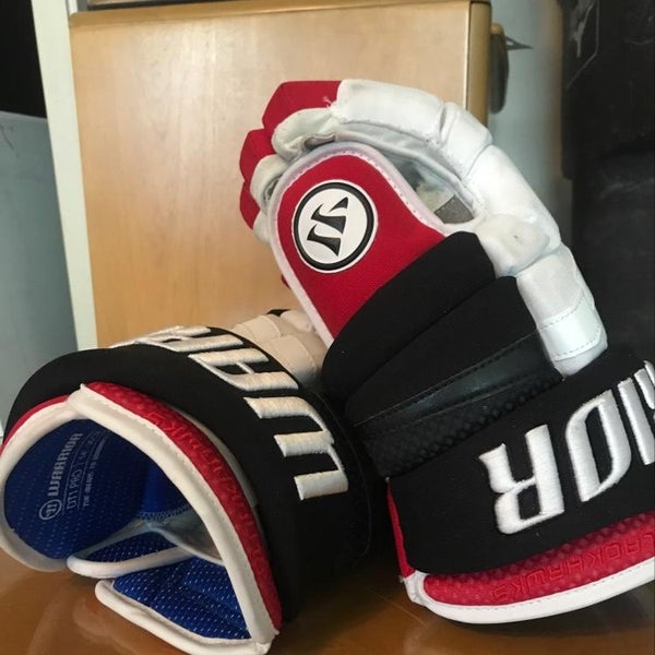 2015 WINTER CLASSIC CHICAGO BLACKHAWKS GLOVES
