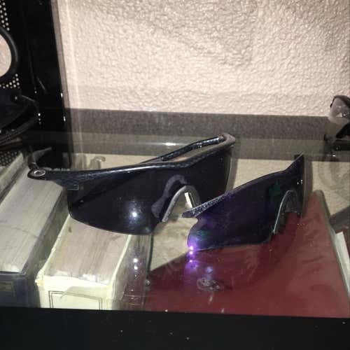 Oakley M Frames. Carbon Fiber Frame