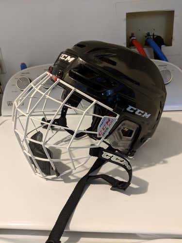 CCM Resistance Helmet