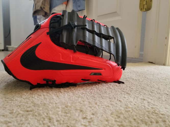 Nike vapor 360 glove new