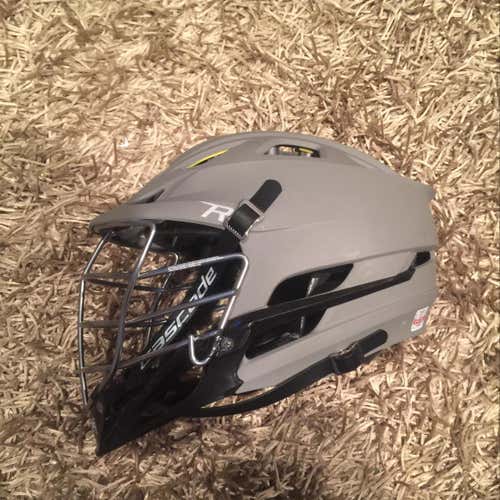 Grey Shell Black Chin Cascade R