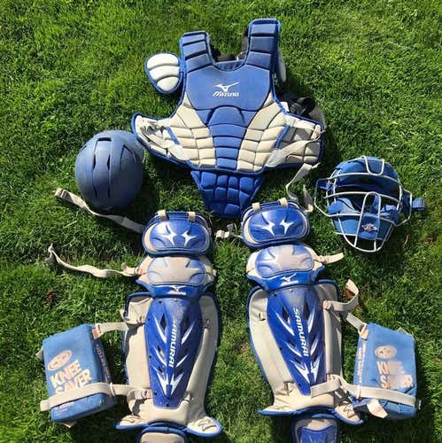 Mizuno Catchers Equipment