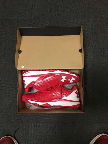 Boston U Team Issued Under Armour Deception Turf Shoes