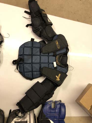Vaughn Legacy 1400 Goalie Chest Protector Senior Large