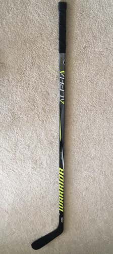 Warrior Alpha QX4 Stick 75 Flex Senior Righty