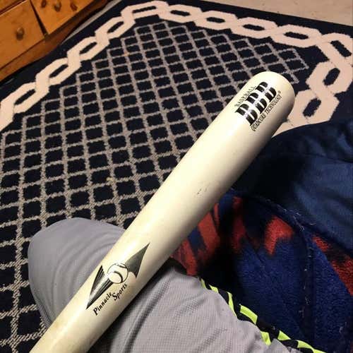 Pinnacle 32 In Bamboo Bat