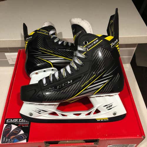 CCM Super Tacks Skate 9.5D