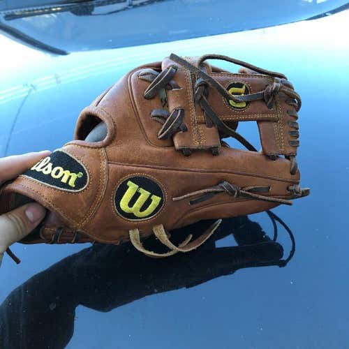 Wilson A2000 DP15 11.5” Great Condition