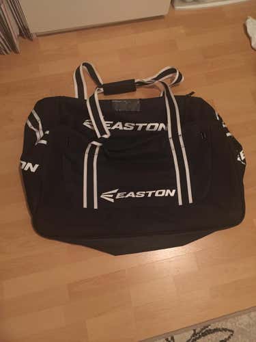 Easton Synergy CTC Small 30in. Hockey Equipment Bag Used once.